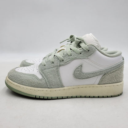 【中古品】【レディース】 NIKE GS ナイキ ジーエス FN9137-131 AIR JORDAN 1 LOW SE エア ジョーダン ワン ロー エスイー スニーカー シューズ 靴 166-260311-cs-22-izu サイズ：24cm カラー：WHITE/SEAFOAM-SAIL 万代Net店
