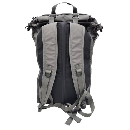 【中古品】【メンズ/レディース】 VAGA バガ WEDGE 2G BACKPACK ウェッジ ツージー バックパックカバン 鞄 188-260306-cs-01-izu カラー：グレー 万代Net店