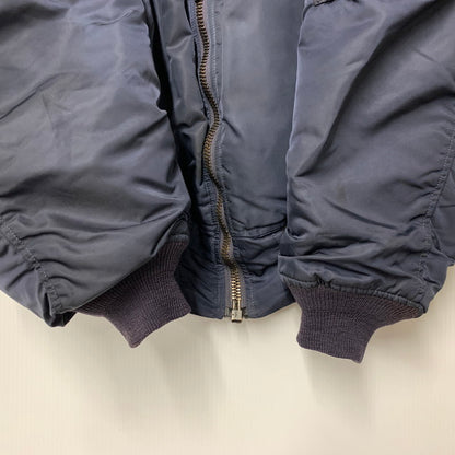 【現状渡し品】【メンズ】 ALPHA INDUSTRIES アルファインダストリーズ SCOVILLジッパー DSA100-69-C-0123 1969年復刻MODEL MA-1 FLIGHT JACKET フライト ジャケット アウター 145-260307-kh-05-izu サイズ：XL カラー：ネイビー×オレンジ 万代Net店