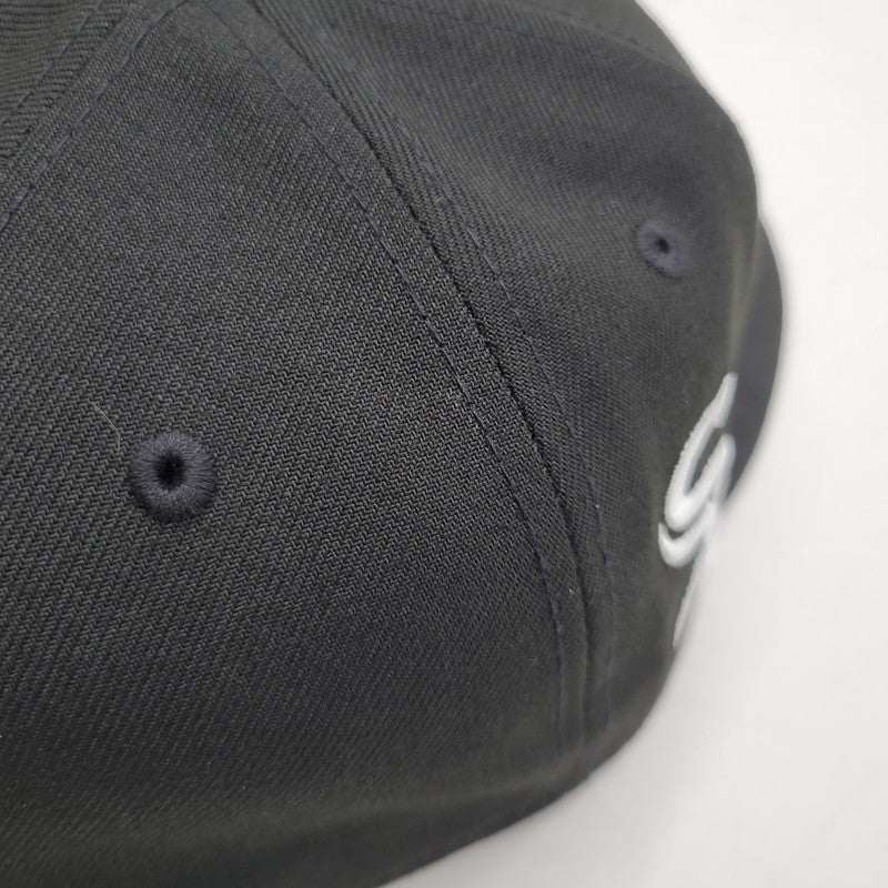 【中古品】【メンズ/レディース】 × MLB エムエルビー × NEW ERA ニューエラ TEAMS BOX LOGO CHICAGO WHITE SOX チーム ボックス ロゴ シカゴ ホワイトソックス 帽子 185-260307-kh-03-izu サイズ：7 1/2（59.6cm） カラー：ブラック 万代Net店
