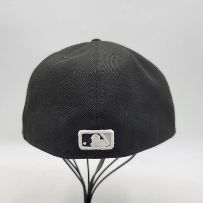 【中古品】【メンズ/レディース】 × MLB エムエルビー × NEW ERA ニューエラ TEAMS BOX LOGO CHICAGO WHITE SOX チーム ボックス ロゴ シカゴ ホワイトソックス 帽子 185-260307-kh-03-izu サイズ：7 1/2（59.6cm） カラー：ブラック 万代Net店