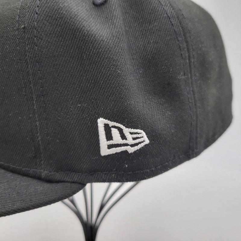 【中古品】【メンズ/レディース】 × MLB エムエルビー × NEW ERA ニューエラ TEAMS BOX LOGO CHICAGO WHITE SOX チーム ボックス ロゴ シカゴ ホワイトソックス 帽子 185-260307-kh-03-izu サイズ：7 1/2（59.6cm） カラー：ブラック 万代Net店