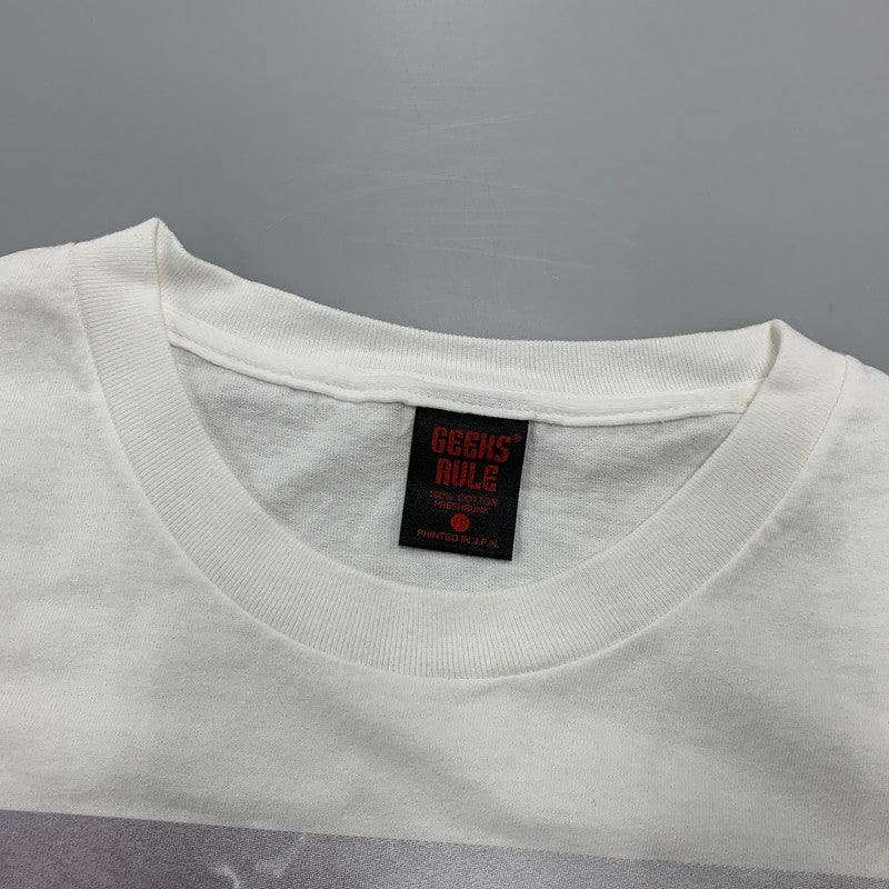 【中古美品】【メンズ】 GEEKS RULE ギークス ルール × CHAINSAW MAN THE MOVIE REZE チェンソーマン レゼ ARC 15 SILKSCREEN PRINTING T SHIRT VOL.03 シルクスクリーン プリント Tシャツ 142-260307-kh-09-izu サイズ：XXL カラー：ホワイト 万代Net店