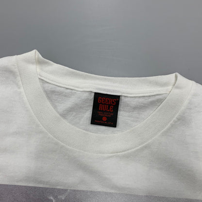 【中古美品】【メンズ】 GEEKS RULE ギークス ルール × CHAINSAW MAN THE MOVIE REZE チェンソーマン レゼ ARC 15 SILKSCREEN PRINTING T SHIRT VOL.03 シルクスクリーン プリント Tシャツ 142-260307-kh-09-izu サイズ：XXL カラー：ホワイト 万代Net店