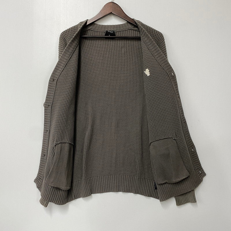【中古品】【メンズ】 HUF ハフ KN00473 COOLIDGE WAFFLE CARDIGAN ワッフル カーディガン トップス 142-260314-kh-12-izu サイズ：M カラー：グレー 万代Net店