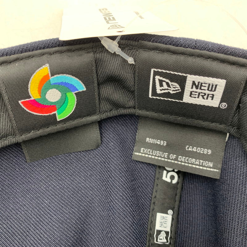 【中古美品】【メンズ/レディース】 NEW ERA × ATMOS ニューエラ×アトモス 59FIFTY WBC J LOGO SIDE FLAG ダブリュービーシー ジェイ ロゴ サイド フラッグ キャップ 帽子 185-260309-cs-14-izu サイズ：8/63.5cm カラー：ネイビー 万代Net店