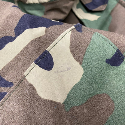 【中古品】【メンズ】 U.S.ARMY ユーエスアーミー ECWCS GEN1 GORE-TEX PARKA CAMO SP0100-96-D-4002 ゴアテックス パーカ カモ TENNESSEE APPAREL CORP.製 ジャケット 146-260309-as-01-izu サイズ：M-S カラー：マルチカラー 万代Net店