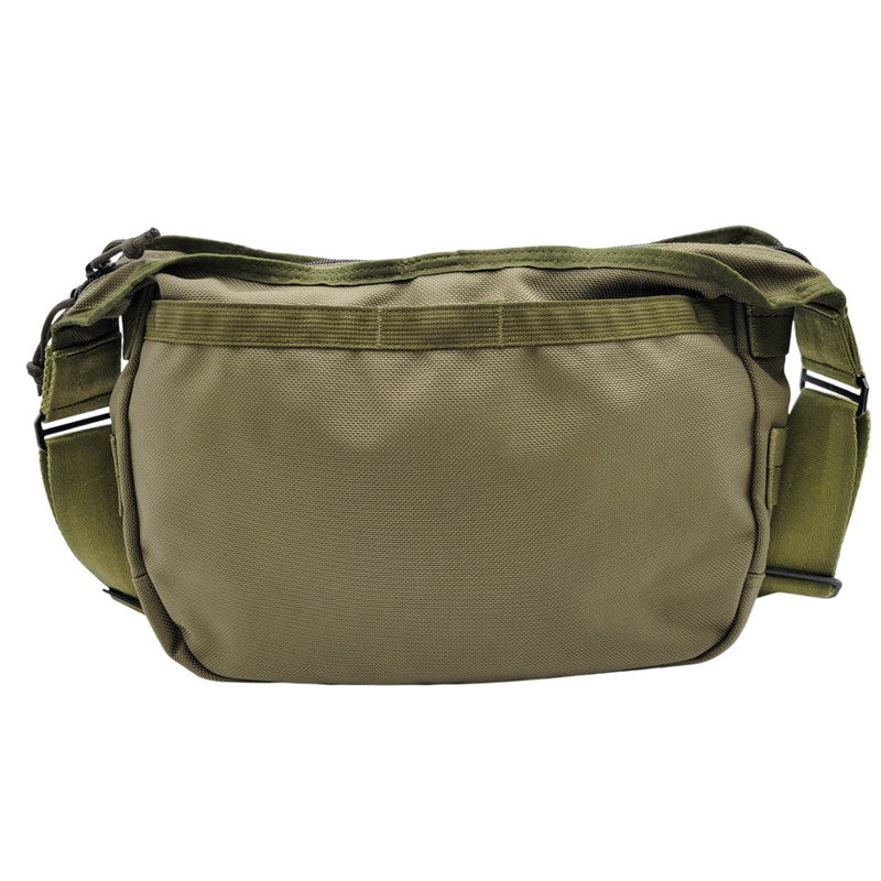 【中古品】【メンズ/レディース】 BRIEFING ブリーフィング × TOMORROWLAND トゥモローランド WIDE DAY TRIPPER ワイドデイトリッパー USA製 ショルダーバッグ カバン 鞄 188-260310-as-13-izu カラー：カーキ 万代Net店