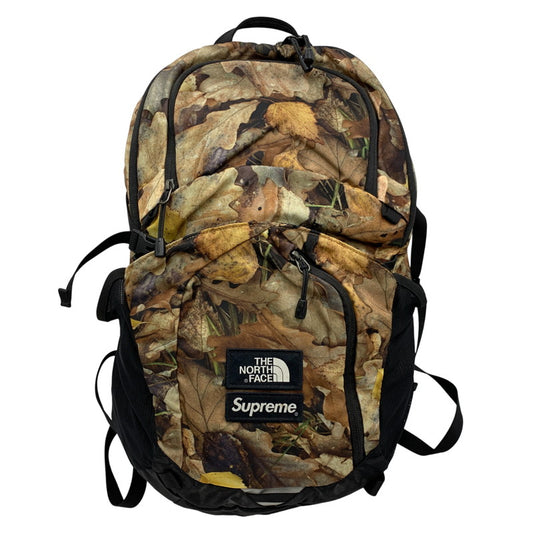 【中古品】【メンズ/レディース】 Supreme シュプリーム × THE NORTH FACE ザ・ノースフェイス POCONO BACKPACK NF00CLG6 ポコノ バックパック リュック バッグ カバン 鞄 188-260310-as-02-izu カラー：マルチカラー 万代Net店