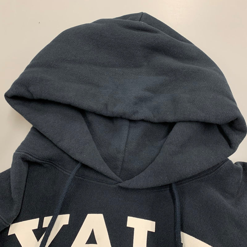 【中古品】【メンズ】 REVERSE WEAVE 赤単タグ復刻 YALE UNIVERSITY HOODED SWEATSHIRT リバースウィーブ イェールユニバーシティ フーデッド スウェットシャツ パーカー 長袖 トップス 148-260314-kh-05-izu サイズ：M カラー：ネイビー 万代Net店