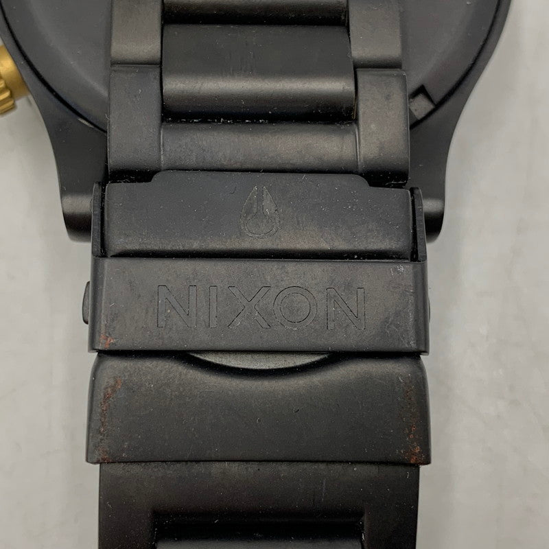 【中古品】【メンズ/レディース】 NIXON ニクソン 51-30 CHRONO CHRONOGRAPH QUARTZ クロノグラフ クォーツ 腕時計 時計 197-260603-kh-05-izu カラー：ブラック×ゴールド 万代Net店
