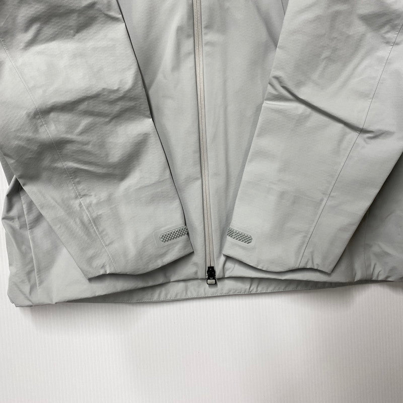 【中古美品】【メンズ】 DESCENTE ALLTERRAIN デサント オルテライン DU5FWBA2M HARD SHELL JACKET ハードシェル ジャケット アウター 144-260316-kh-03-izu サイズ：O カラー：アイスグレー 万代Net店