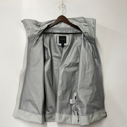 【中古美品】【メンズ】 DESCENTE ALLTERRAIN デサント オルテライン DU5FWBA2M HARD SHELL JACKET ハードシェル ジャケット アウター 144-260316-kh-03-izu サイズ：O カラー：アイスグレー 万代Net店