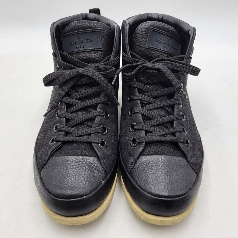 【中古品】【メンズ/レディース】 LOUIS VUITTON ルイ・ヴィトン LV LEATHER HI CUT SNEAKERS GO1111 レザー ハイカット スニーカー シューズ 靴 179-260320-ay-01-izu サイズ：7 カラー：ブラック 万代Net店