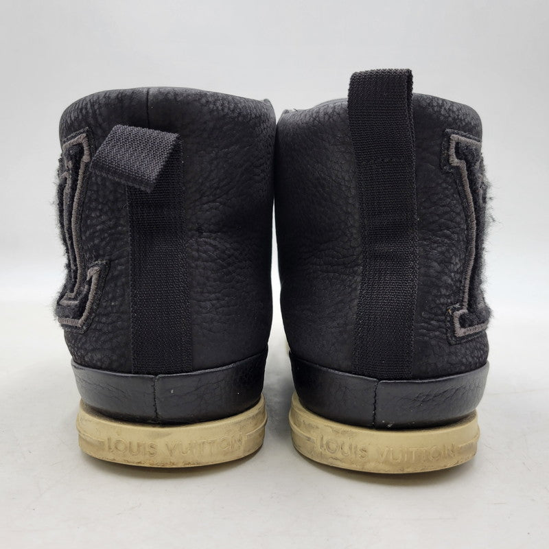 【中古品】【メンズ/レディース】 LOUIS VUITTON ルイ・ヴィトン LV LEATHER HI CUT SNEAKERS GO1111 レザー ハイカット スニーカー シューズ 靴 179-260320-ay-01-izu サイズ：7 カラー：ブラック 万代Net店