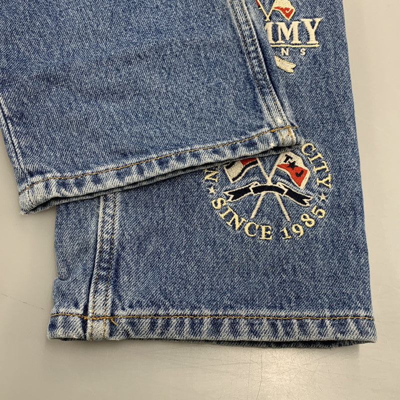 【中古品】【メンズ】 TOMMY JEANS トミー ジーンズ ETHAN イーサン 刺繍入り DENIM PANTS デニム パンツ ボトムス ズボン 158-260322-cs-21-izu サイズ：W28 L32 カラー：インディゴ 万代Net店