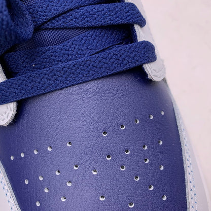 【中古美品】【メンズ】 DQ8426-403 AIR JORDAN エア ジョーダン 1 MID ミッド スニーカー シューズ 靴 160-260321-ya-01-izu サイズ：26.5cm カラー：BLUE VOID/PURE PLATINUM 万代Net店