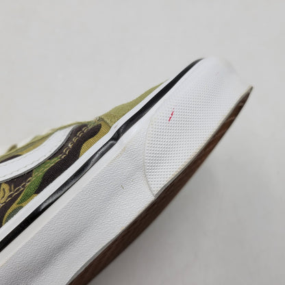 【中古品】【メンズ/レディース】 A BATHING APE × VANS アベイシングエイプ×バンズ VN0A54F37BE ABC CAMO OLD SKOOL エービーシー カモ オールド スクール スニーカー シューズ 靴 164-260322-cs-16-izu サイズ：25cm カラー：グリーン系 万代Net店