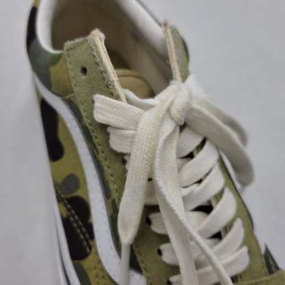 【中古品】【メンズ/レディース】 A BATHING APE × VANS アベイシングエイプ×バンズ VN0A54F37BE ABC CAMO OLD SKOOL エービーシー カモ オールド スクール スニーカー シューズ 靴 164-260322-cs-16-izu サイズ：25cm カラー：グリーン系 万代Net店
