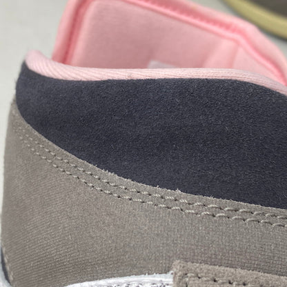 【中古品】【メンズ】 NIKE ナイキ AIR JORDAN 1 MID SE HQ2011-100 エア ジョーダン 1 ミッド SE スニーカー シューズ 靴 160-260323-as-14-izu サイズ：27cm カラー：WHITE/OIL GREY-CAVE STONE 万代Net店