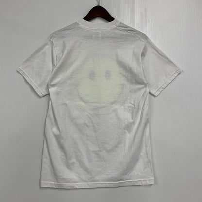 【中古品】【メンズ】 FRUIT OF THE LOOM フルーツ オブ ザルーム ドミニカ製 SMILEY FACE TEE スマイリー フェイス 半袖Tシャツ トップス 146-260327-yn-03-izu サイズ：M カラー：ホワイト 万代Net店