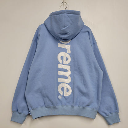 【中古品】【メンズ】 SATIN APPLIQUE HOODED SWEATSHIRT サテンアップリケ フーデッド スウェットシャツ パーカー 149-260323-as-04-izu サイズ：L カラー：ブルー 万代Net店