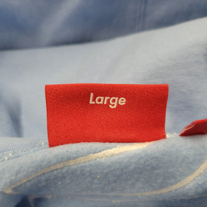【中古品】【メンズ】 SATIN APPLIQUE HOODED SWEATSHIRT サテンアップリケ フーデッド スウェットシャツ パーカー 149-260323-as-04-izu サイズ：L カラー：ブルー 万代Net店