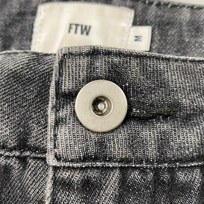 【中古品】【メンズ】 FTW エフティーダブリュー FT001052BW DOUBLE KNEE DENIM PANTS ダブル ニー デニム パンツ ボトムス ズボン 158-260330-cs-12-izu サイズ：M カラー：ブラック 万代Net店