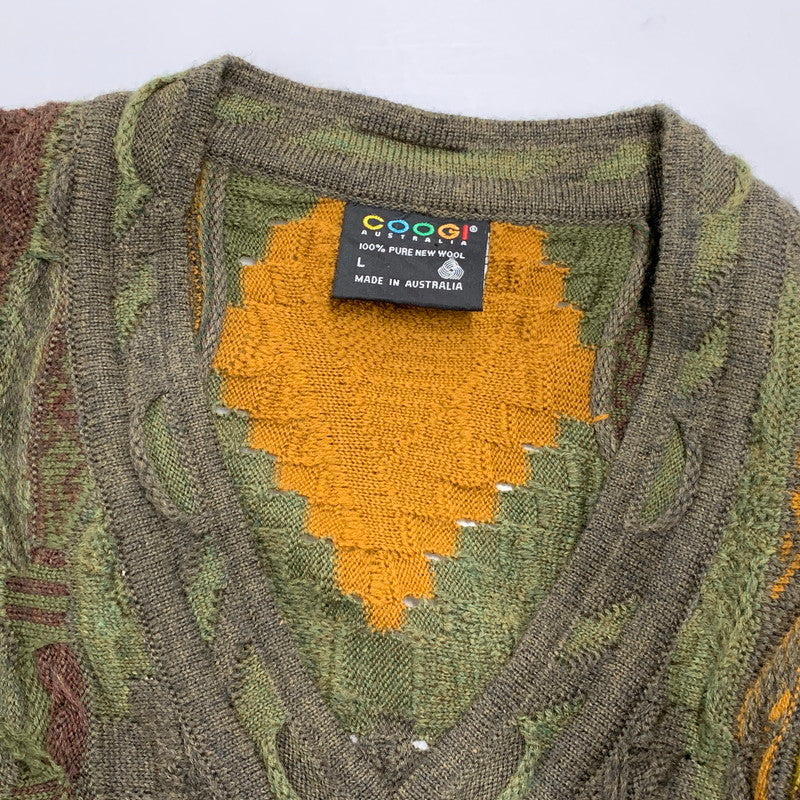 【中古品】【メンズ】 COOGI クージー 3D V-NECK KNIT SWEATER Vネック ニット セーター トップス 146-260324-kh-04-izu サイズ：L カラー：マルチ 万代Net店