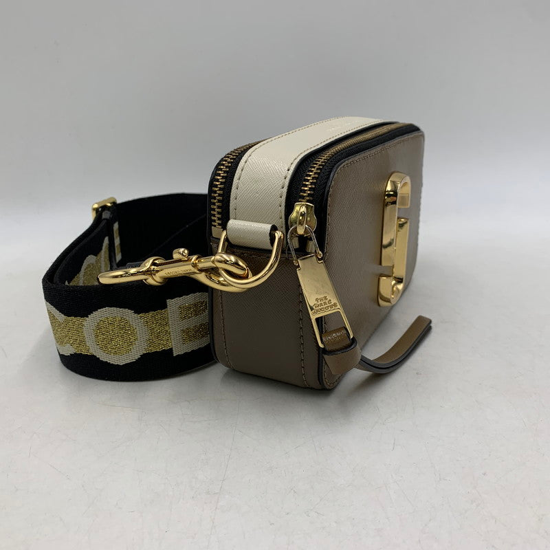 【中古品】【レディース】 THE SNAPSHOT LEATHER CAMERA BAG M0014146 スナップショット カメラバッグ ショルダーバッグ カバン 鞄 188-260331-as-04-izu カラー：ブラウン系 万代Net店
