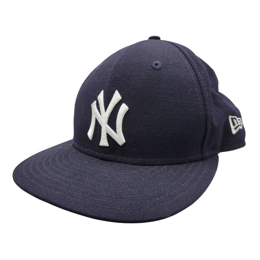 【中古品】【メンズ/レディース】 × KITH キス × YANKEES ヤンキース 10 YEAR ANNIVERSARY 1999 WORLD SERIES LOW PROFILE CAP ワールドシリーズ キャップ 帽子 185-260401-as-20-izu サイズ：7 7/8（62.5cm） カラー：ネイビー 万代Net店