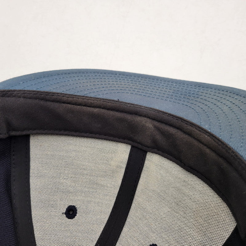 【中古品】【メンズ/レディース】 × KITH キス × YANKEES ヤンキース 10 YEAR ANNIVERSARY 1999 WORLD SERIES LOW PROFILE CAP ワールドシリーズ キャップ 帽子 185-260401-as-20-izu サイズ：7 7/8（62.5cm） カラー：ネイビー 万代Net店
