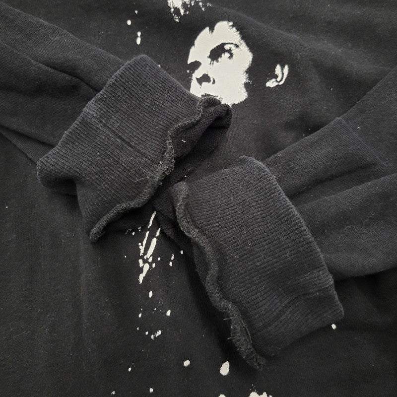 【中古品】【メンズ】 UCW4806-1 THE NEW WARRIORS MAN VLADS SWEAT SHIRT ニュー ウォリアーズ マン スウェットシャツ トップス 140-260329-kh-03-izu サイズ：2 カラー：ブラック 万代Net店