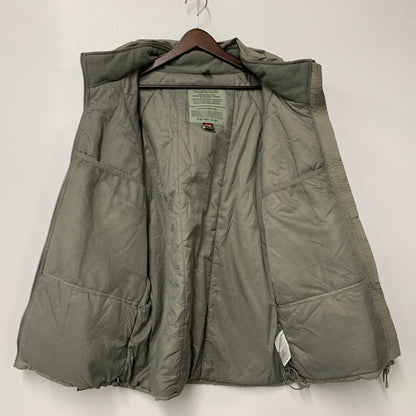 【中古品】【メンズ】 233-1517 PRIMALOFT JACKET プリマロフト ジャケット アウター 147-260329-kh-12-izu サイズ：S カラー：カーキ系 万代Net店