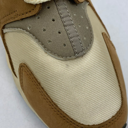 【中古品】【メンズ】 × STUSSY ステューシー AIR HUARACHE LE DD1381-200 エア ハラチ LE スニーカー シューズ 靴 160-260403-as-23-izu サイズ：26.5cm カラー：DESERT OAK/REED-LT STRAW-UNIV RED-NEWSPRI 万代Net店