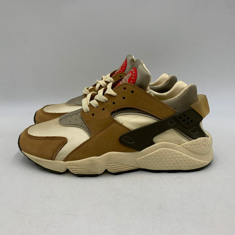【中古品】【メンズ】 × STUSSY ステューシー AIR HUARACHE LE DD1381-200 エア ハラチ LE スニーカー シューズ 靴 160-260403-as-23-izu サイズ：26.5cm カラー：DESERT OAK/REED-LT STRAW-UNIV RED-NEWSPRI 万代Net店