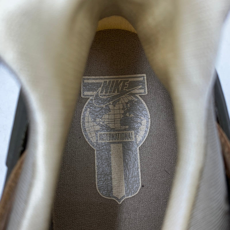 【中古品】【メンズ】 × STUSSY ステューシー AIR HUARACHE LE DD1381-200 エア ハラチ LE スニーカー シューズ 靴 160-260403-as-23-izu サイズ：26.5cm カラー：DESERT OAK/REED-LT STRAW-UNIV RED-NEWSPRI 万代Net店