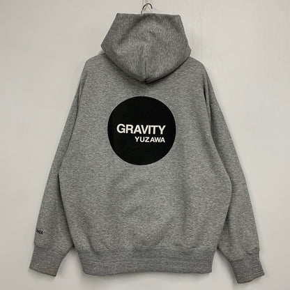 【中古品】【メンズ】 NT62439R GRAVITY YUZAWA PULLOVER HOODIE グラビティ ユザワ プルオーバー フーディー トップス 長袖 144-260331-cs-14-izu サイズ：XXL カラー：グレー 万代Net店