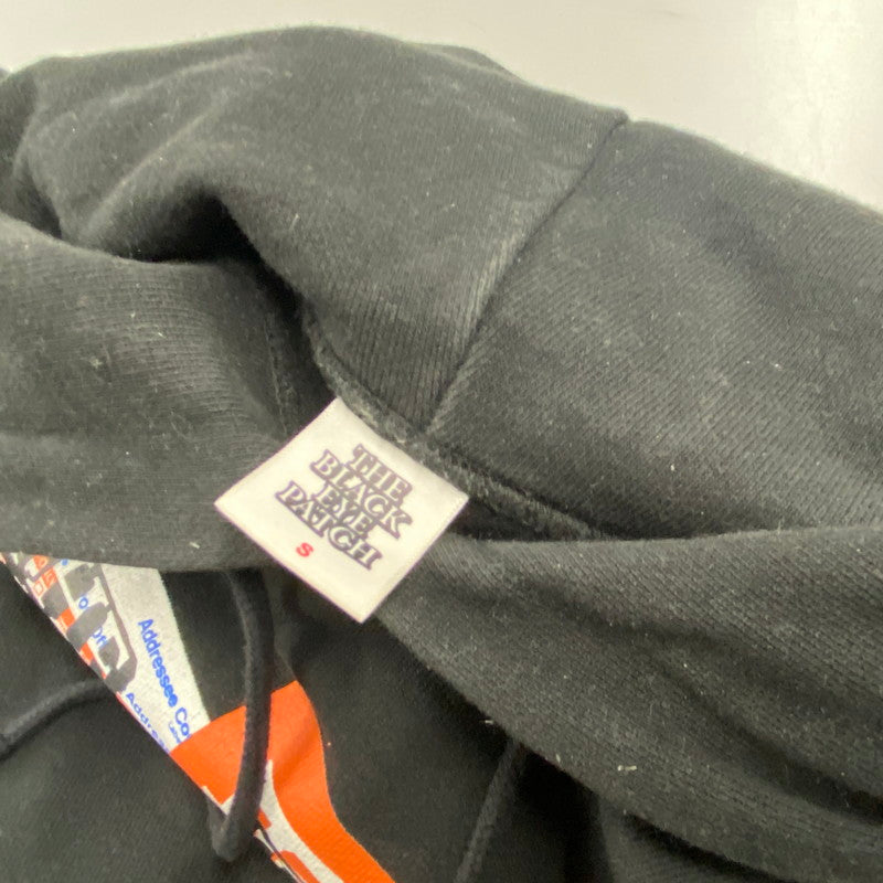 【中古品】【メンズ】 BLACK EYE PATCH ブラックアイパッチ LABEL PACK HOODIE ラベル パック フーディー トップス スウェット 142-260331-ya-01-izu サイズ：S カラー：BLACK 万代Net店