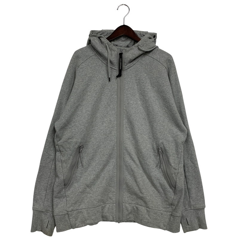 【中古品】【メンズ】 C.P. COMPANY シーピーカンパニー 13CMSS082A 005086W DIAGONAL RAISED FLEECE GOGGLE ZIPPED HOODIE ダイアゴナル レイズド フリース ゴーグル フーディー トップス 長袖 141-260402-cs-17-izu サイズ：XXL カラー：グレー 万代Net店