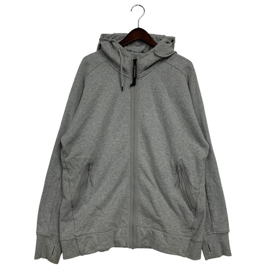 【中古品】【メンズ】 C.P. COMPANY シーピーカンパニー 13CMSS082A 005086W DIAGONAL RAISED FLEECE GOGGLE ZIPPED HOODIE ダイアゴナル レイズド フリース ゴーグル フーディー トップス 長袖 141-260402-cs-17-izu サイズ：XXL カラー：グレー 万代Net店