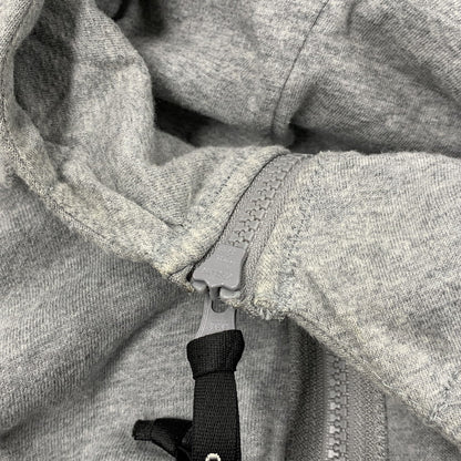 【中古品】【メンズ】 C.P. COMPANY シーピーカンパニー 13CMSS082A 005086W DIAGONAL RAISED FLEECE GOGGLE ZIPPED HOODIE ダイアゴナル レイズド フリース ゴーグル フーディー トップス 長袖 141-260402-cs-17-izu サイズ：XXL カラー：グレー 万代Net店