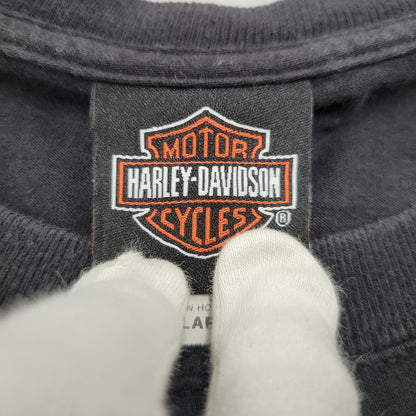 【中古品】【メンズ】 HARLEY-DAVIDSON ハーレーダビッドソン FAT BOY PRINT SS TEE ファットボーイ プリント ショートスリーブ Tシャツ トップス 半袖 146-260407-kh-01-izu サイズ：XL カラー：ブラック 万代Net店