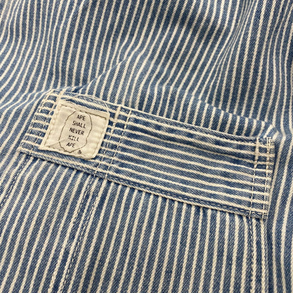 【現状渡し品】【メンズ】 A BATHING APE アベイシングエイプ 初期タグ HICKORY OVERALLS ヒッコリー オーバーオールズ ズボン ボトムス 153-260405-ya-05-izu サイズ：L カラー：ブルー×ホワイト 万代Net店