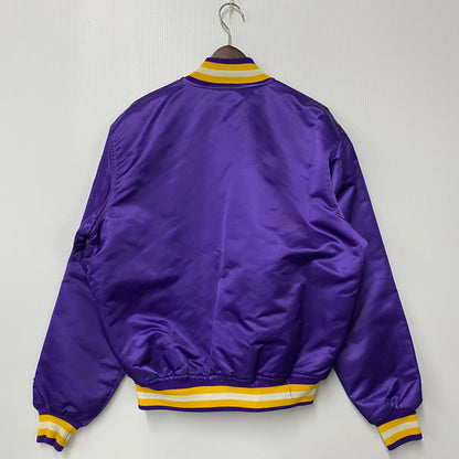 【中古品】【メンズ】 STARTER スターター USA製 NFL エヌエフエル MINNESOTA VIKINGS ミネソタ バイキングス NYLON STADIUM JACKET ナイロン スタジアム ジャケット アウター 146-260405-ya-08-izu サイズ：L カラー：パープル 万代Net店