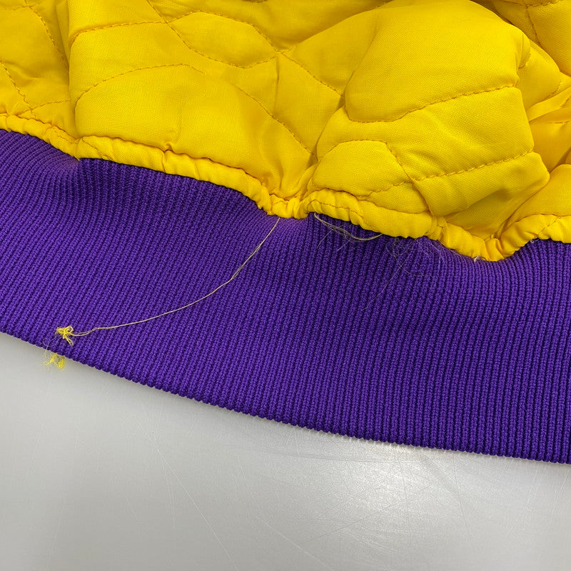 【中古品】【メンズ】 STARTER スターター USA製 NFL エヌエフエル MINNESOTA VIKINGS ミネソタ バイキングス NYLON STADIUM JACKET ナイロン スタジアム ジャケット アウター 146-260405-ya-08-izu サイズ：L カラー：パープル 万代Net店