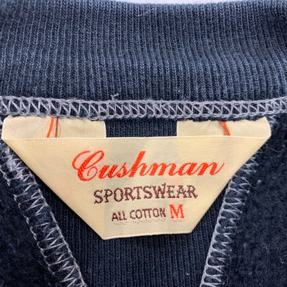 【中古品】【メンズ】 CUSHMAN クッシュマン DOUBLE V-GAZETTE CLOVER PRINT CREWNECK SWEAT ダブル ブイガゼット クローバー プリント クルーネック スウェット トップス 長袖 145-260409-cs-16-izu サイズ：M カラー：ブラック 万代Net店