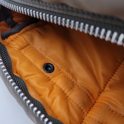 【現状渡し品】【メンズ/レディース】 PORTER ポーター TANKER HIP BAG タンカー ヒップバッグ カバン 鞄 188-260406-as-06-izu カラー：カーキ 万代Net店