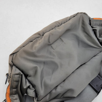 【現状渡し品】【メンズ/レディース】 PORTER ポーター TANKER HIP BAG タンカー ヒップバッグ カバン 鞄 188-260406-as-06-izu カラー：カーキ 万代Net店