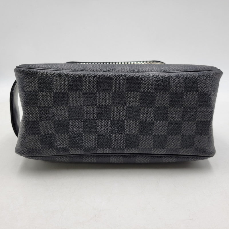 【中古品】【メンズ/レディース】 LOUIS VUITTON ルイ・ヴィトン N47625 BA1183 ダミエ グラフィット トワレ ポーチ バッグ 179-260406-as-05-izu カラー：ブラック 万代Net店